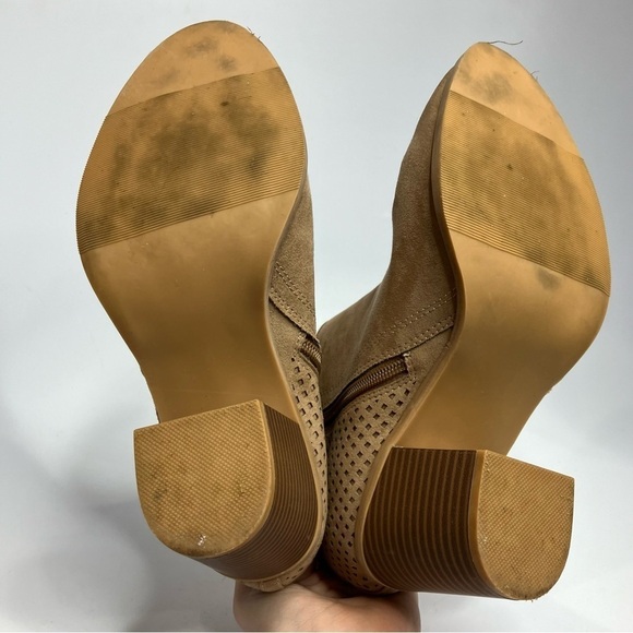 Torrid natural perforated stacked bootie size 9.5 - Picture 6 of 8